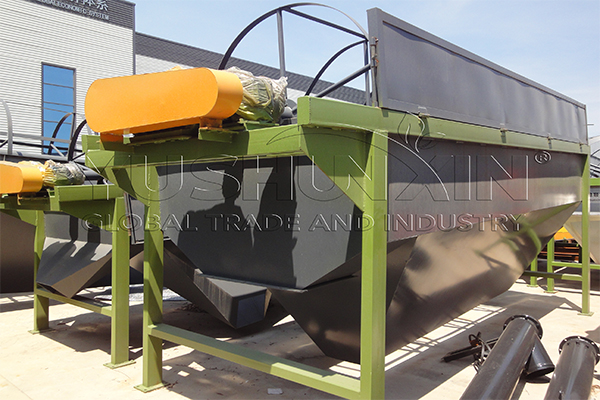 Granular fertilizer screener